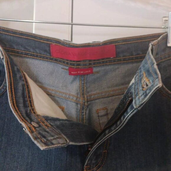Gloria Vanderbilt Womans Size 12 Denim Creased Distressed Blue Jeans - Picture 2 of 4